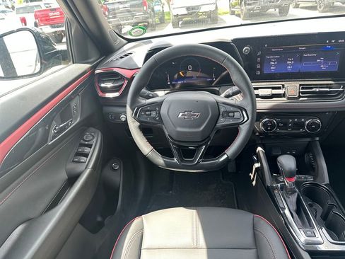 Used 2026 Chevrolet TrailBlazer RS w/ Convenience Package AWD/4WD image 14