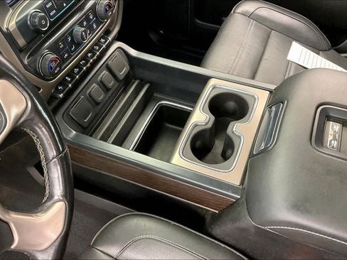 Used 2018 GMC Sierra 1500 Denali w/ Denali Ultimate Package AWD/4WD image 16