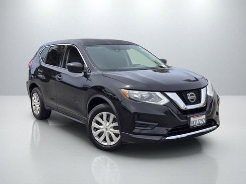 Used 2019 Nissan Rogue S FWD image 1