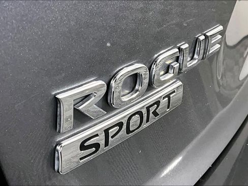 Used 2021 Nissan Rogue Sport SL w/ Premium Package image 30