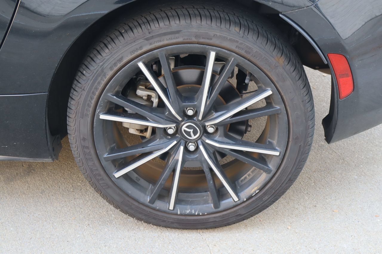 Used 2025 MAZDA MX-5 Miata RF Grand Touring RWD image 25