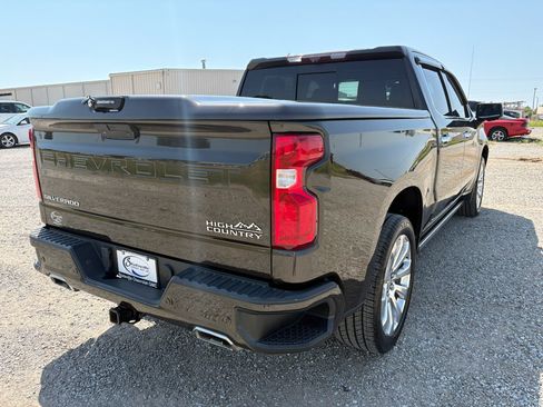 Used 2021 Chevrolet Silverado 1500 High Country w/ Technology Package AWD/4WD image 5