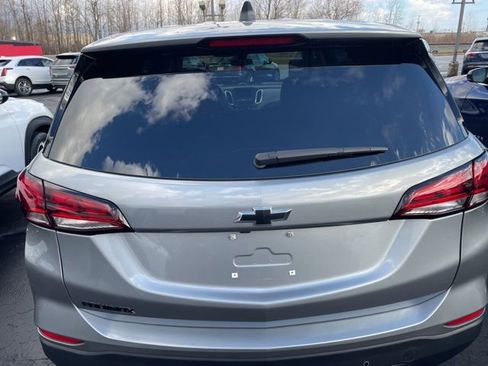 Used 2024 Chevrolet Equinox LS w/ LS Convenience Package image 12