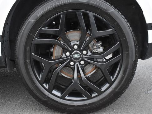 Used 2020 Land Rover Range Rover Evoque SE image 13