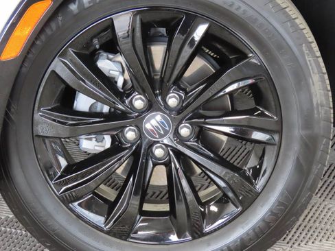 Used 2025 Buick Envista Sport Touring w/ Convenience I Package FWD image 7