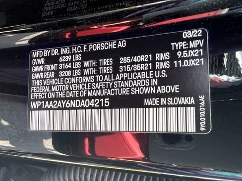 Used 2022 Porsche Cayenne AWD/4WD image 36