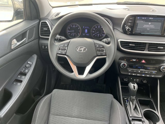 Used 2019 Hyundai Tucson Sport FWD image 14