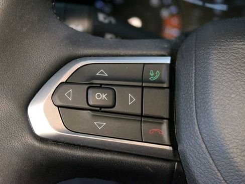 Used 2023 Jeep Compass Latitude AWD/4WD image 15