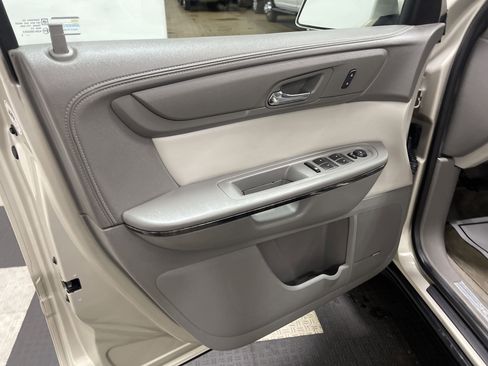 Used 2015 GMC Acadia SLT w/ Open Road Package image 10