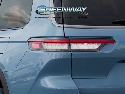 New 2026 Jeep Grand Cherokee L Limited RWD image 9