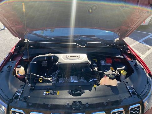 Used 2024 Jeep Compass Limited image 24