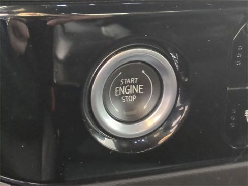 Used 2023 Chevrolet Silverado 1500 LT image 17