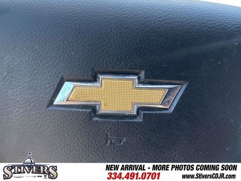 Used 2022 Chevrolet Silverado 1500 LT AWD/4WD image 63