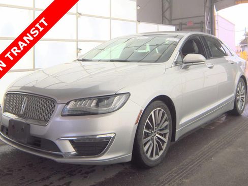 Used 2018 Lincoln MKZ Premiere FWD image 1