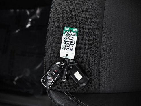 Used 2021 Buick Encore GX Select w/ Advanced Technology Package image 27