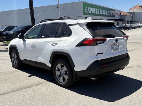 Certified 2025 Toyota RAV4 XLE w/ Convenience Package FWD image 4