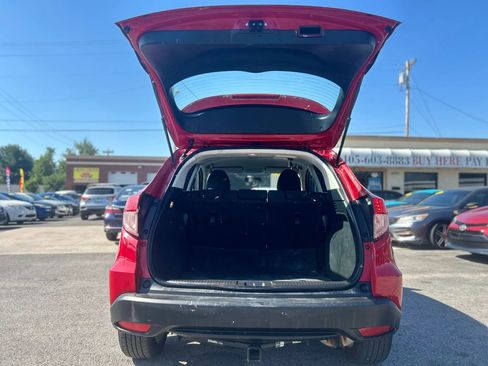 Used 2017 Honda HR-V LX image 6