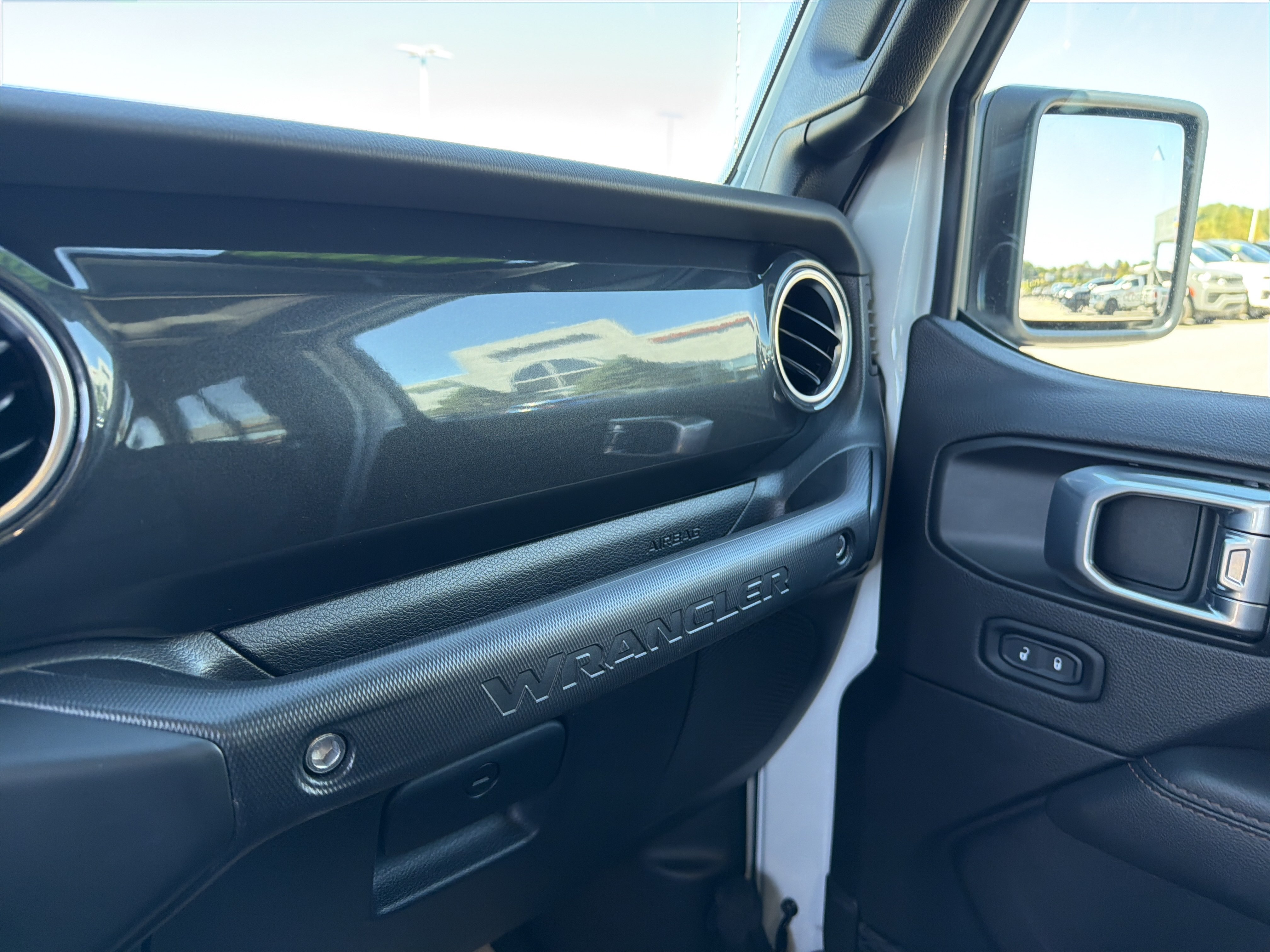 Used 2023 Jeep Wrangler Unlimited Rubicon 392 AWD/4WD image 24