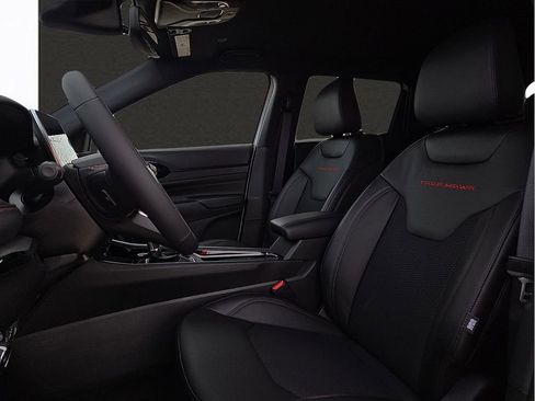 New 2026 Jeep Compass Trailhawk image 12