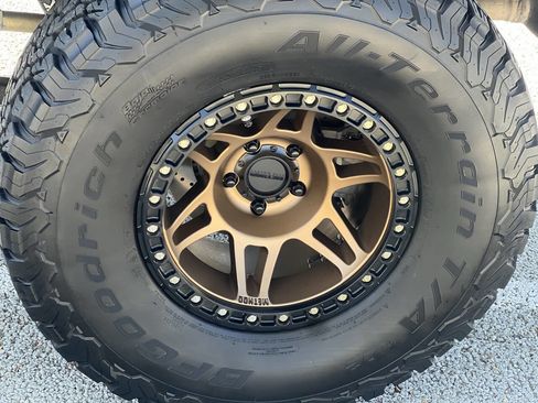 Used 2020 Jeep Gladiator Sport w/ Quick Order Package 24S image 11