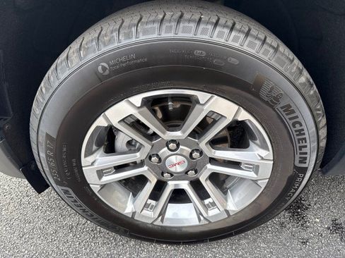 Used 2025 GMC Terrain Elevation AWD/4WD image 12