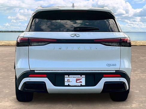 Used 2023 INFINITI QX60 Luxe w/ Vision Package FWD image 5
