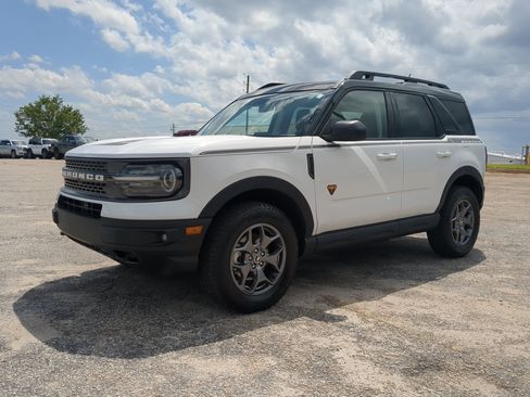 Certified 2023 Ford Bronco Sport Badlands w/ Premium Package AWD/4WD image 6