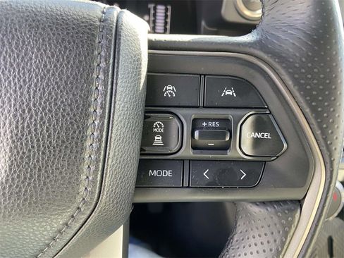 Used 2025 Toyota 4Runner SR5 image 31