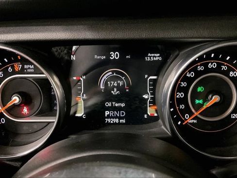 Used 2018 Jeep Wrangler Unlimited Sahara AWD/4WD image 21