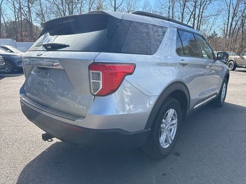 Used 2023 Ford Explorer XLT image 5