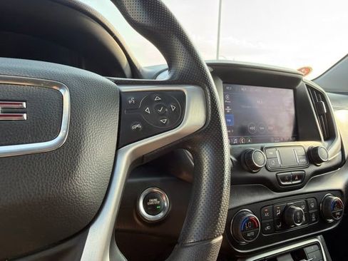 Used 2022 GMC Terrain SLE w/ Driver Convenience Package FWD image 36