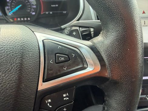 Used 2018 Ford Edge Titanium w/ Equipment Group 301A AWD/4WD image 15