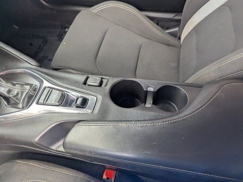 Used 2020 Chevrolet Camaro LT RWD image 21