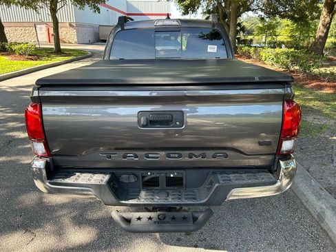 Used 2020 Toyota Tacoma SR5 RWD image 5