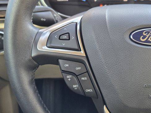 Used 2016 Ford Fusion SE w/ Equipment Group 502A image 31