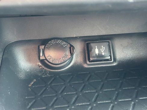 Used 2019 Toyota RAV4 XLE w/ Convenience Package image 29