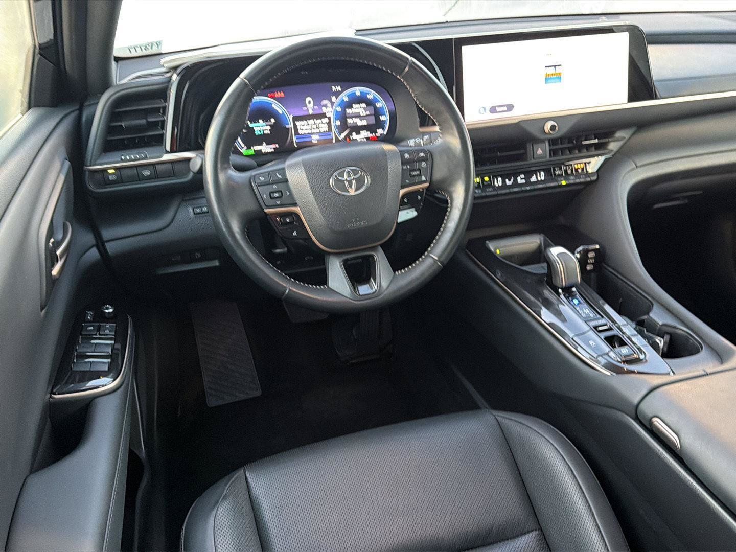 Certified 2025 Toyota Crown AWD/4WD image 19
