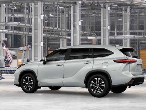 New 2026 Toyota Highlander XLE AWD/4WD image 5