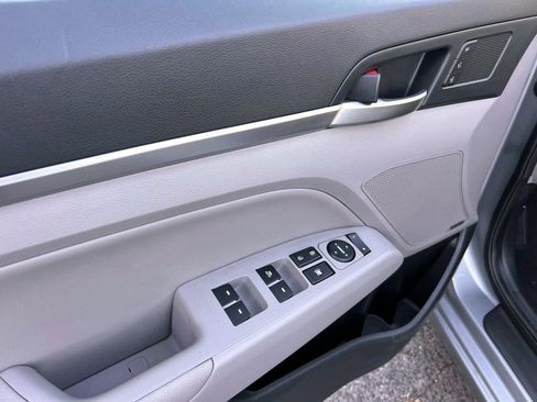 Used 2020 Hyundai Elantra Limited w/ Ultimate Package 03 image 17