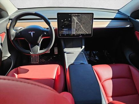 Used 2021 Tesla Model Y Long Range image 15