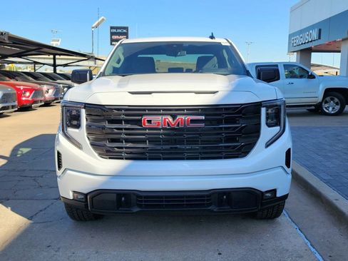 New 2026 GMC Sierra 1500 Elevation image 9