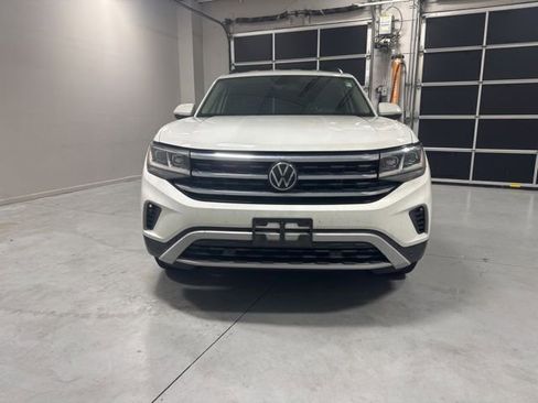 Used 2021 Volkswagen Atlas SE w/ Towing Package FWD image 3