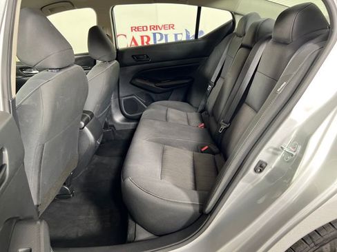 Used 2024 Nissan Altima 2.5 SV image 23