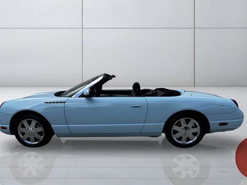 Used 2003 Ford Thunderbird RWD image 3