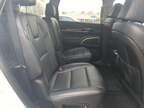 Used 2025 Kia Telluride S image 34