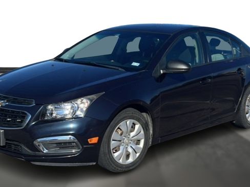 Used 2015 Chevrolet Cruze L image 1