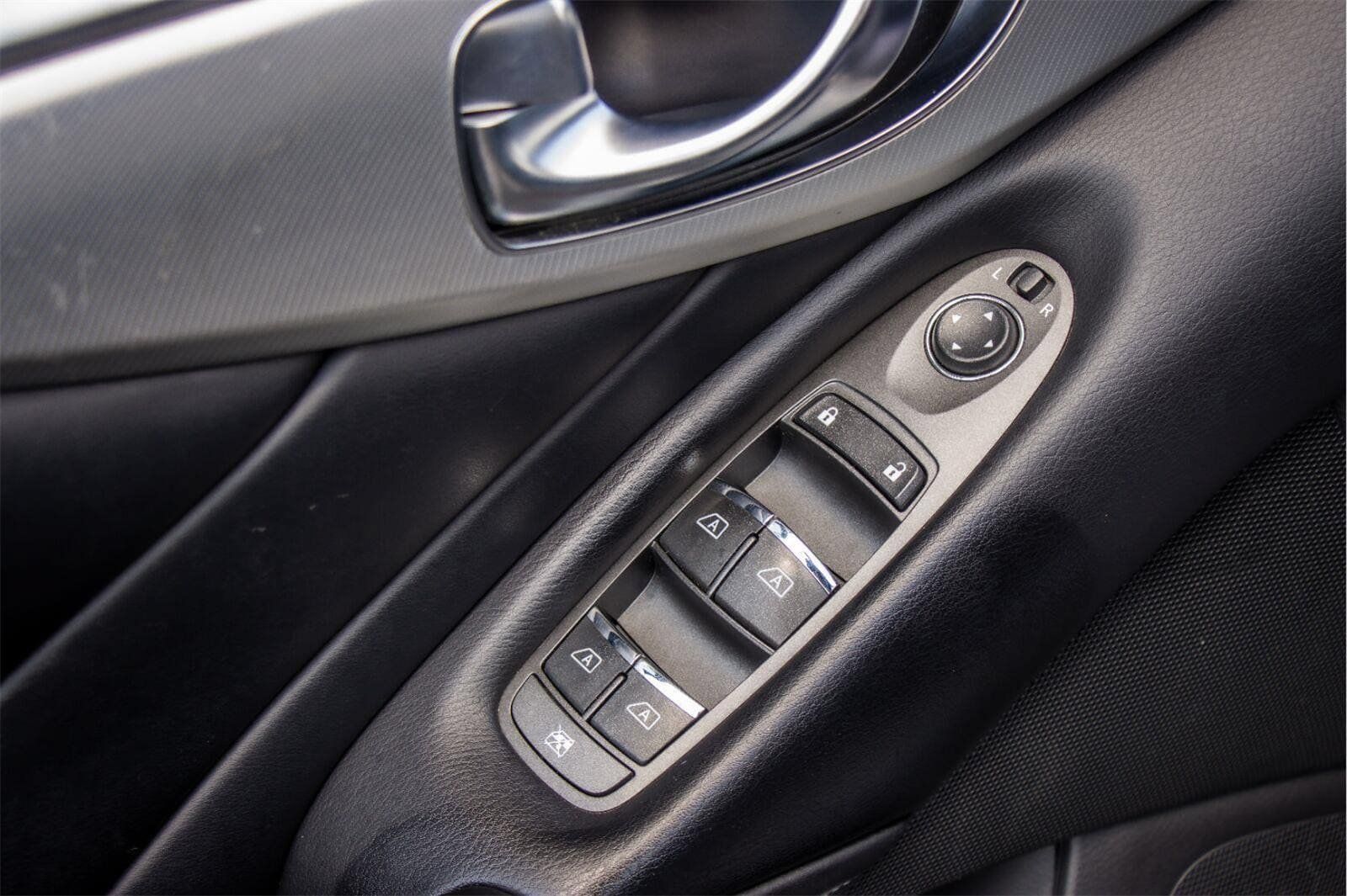 Used 2020 INFINITI Q50 Luxe RWD image 9