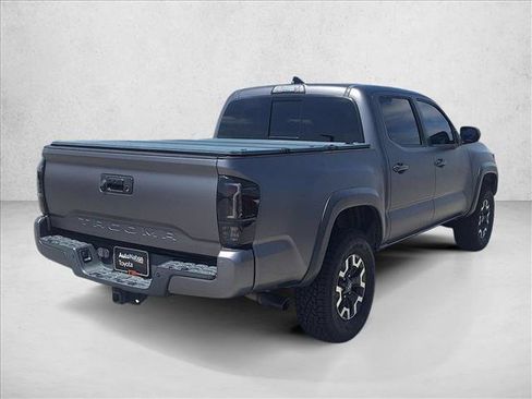 Used 2017 Toyota Tacoma TRD Off-Road RWD image 5