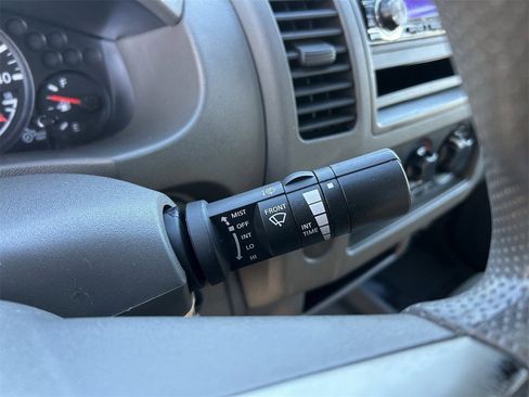 Used 2008 Nissan Frontier SE image 24