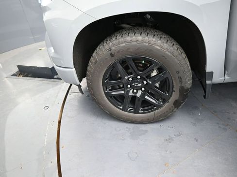 Used 2024 Chevrolet Silverado 1500 RST AWD/4WD image 17